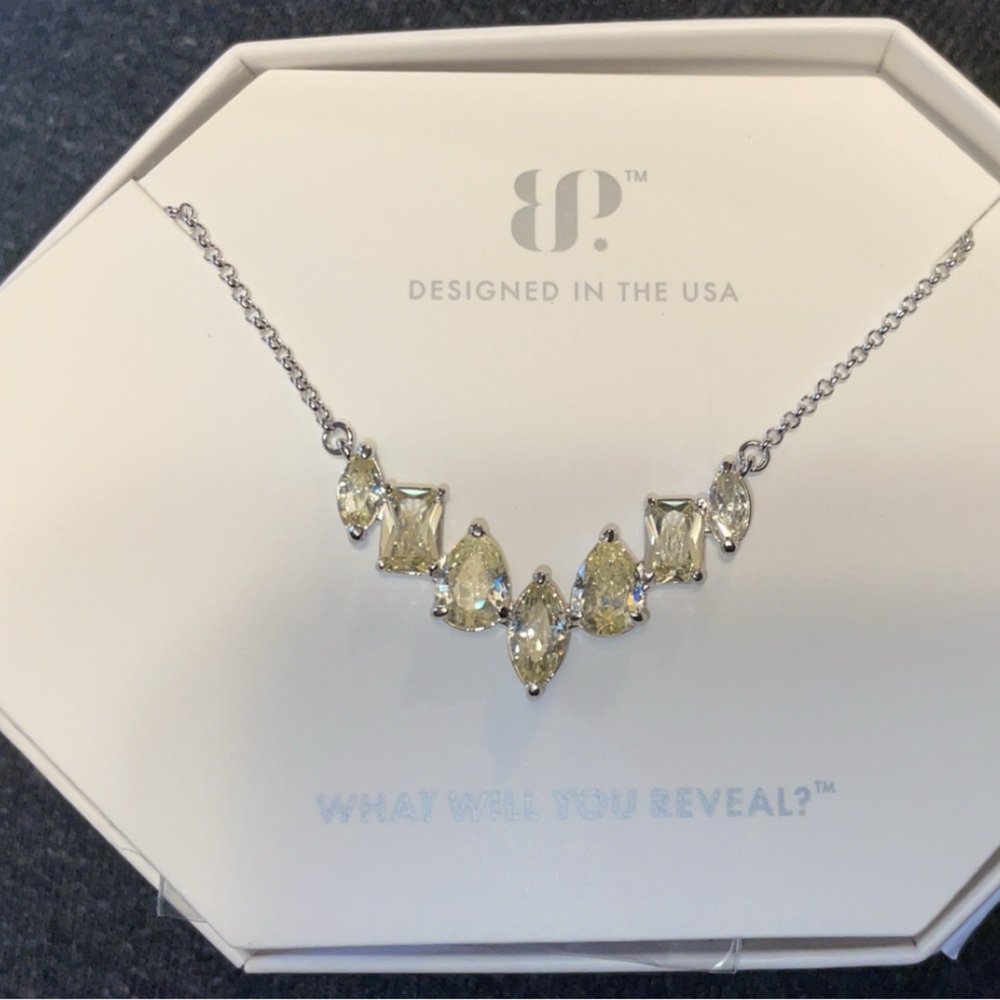 BOMB PARTY NECKLACE